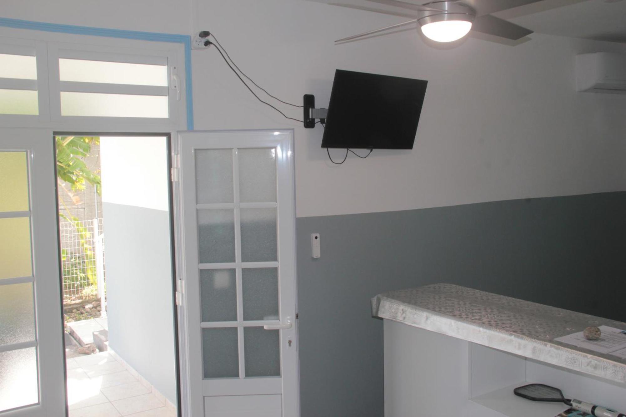 Lambano Studio Grand-Bourg  Екстериор снимка